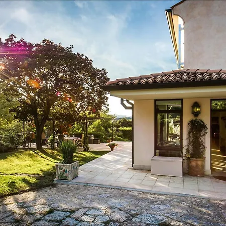 Isidoro Ampio Parco Piscina Privata, Arte E Giochi Fitness Villa Verona