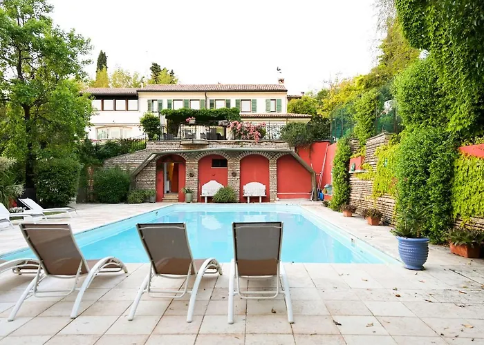 Villa Isidoro Ampio Parco ,piscina Privata, Arte E Giochi , Fitness