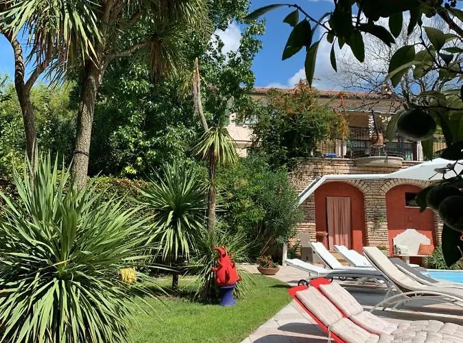 Isidoro Ampio Parco ,piscina Privata, Arte E Giochi , Fitness Verona