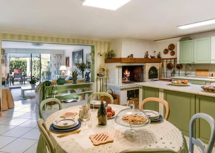 Isidoro Ampio Parco ,piscina Privata, Arte E Giochi , Fitness * Verona