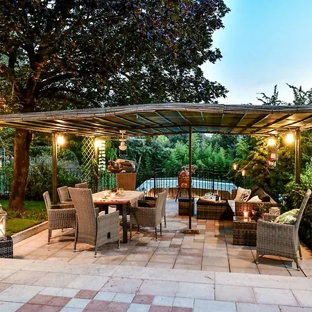 Villa Isidoro Ampio Parco ,Piscina Privata, Arte E Giochi , Fitness Verona